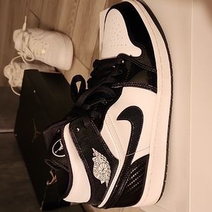 White and black mids